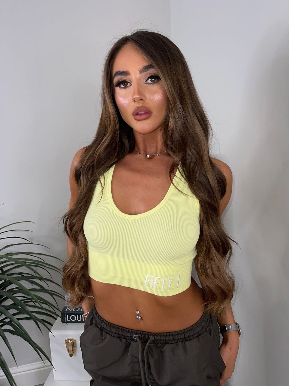 Cropped ribbed v neck gym top - Yellow