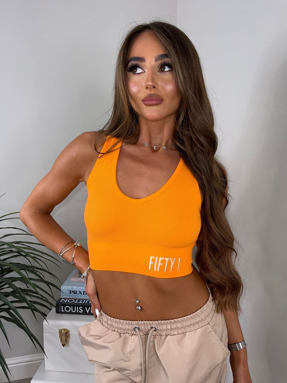 Cropped ribbed v neck gym top - Orange